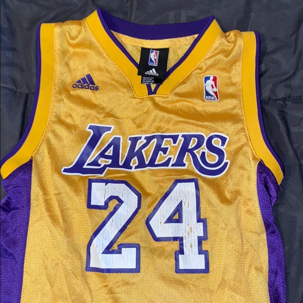 Adidas LA Lakers #24 Kobe Bryant Jersey, Small
